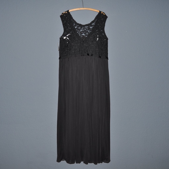 New DAVID'S BRIDAL Black Lace Bodice Long Gown NWT - Picture 4 of 7